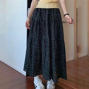 Polka dot pleated maxi skirt- Medium